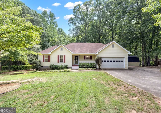 1st image of 112 Ashwood Tr, Hampton, GA 30228 | MLS# 10826431