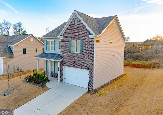 Photo 3 of Single family home for sale at 1112 Sunny Valley Ln, Braselton, GA 30517 | MLS# 10681057 | Listing updated on 2026-05-31