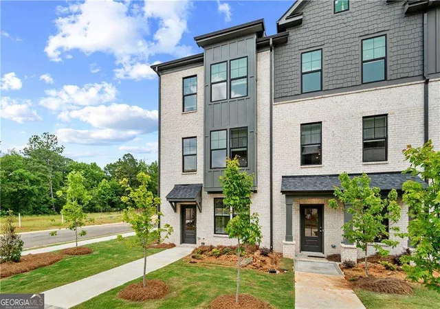 3rd image of 334 Allegro Bnd, Mcdonough, GA 30253 | MLS# 10779390
