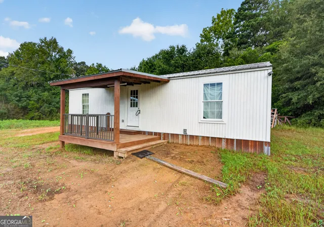 Photo 3 of Manufactured home for sale at 11381 Georgia 18, Gordon, GA 31031 | MLS# 10826233 | Listing updated on 2026-09-21