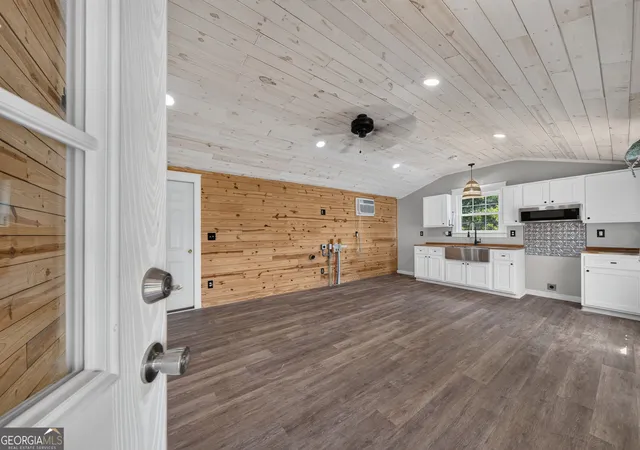 Photo 4 of Manufactured home for sale at 11381 Georgia 18, Gordon, GA 31031 | MLS# 10826233 | Listing updated on 2026-09-21