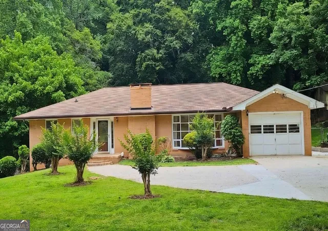 1st image of 257 Chalmers Dr Nw, Atlanta, GA 30318 | MLS# 10777826