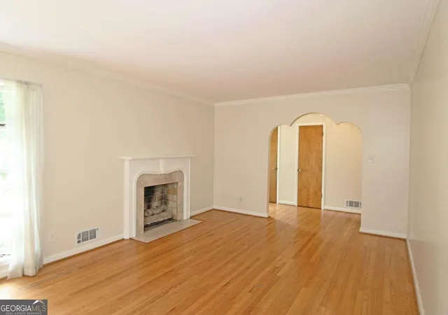 4th image of 257 Chalmers Dr Nw, Atlanta, GA 30318 | MLS# 10777826
