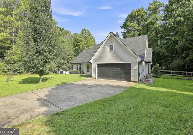 4th image of 677 Al Roberts Rd, Senoia, GA 30276 | MLS# 10831683