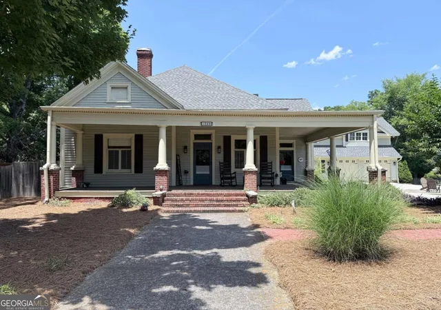 Photo 3 of Single family home for sale at 1049 N Main St Nw, Conyers, GA 30012 | MLS# 10785511 | Listing updated on 2026-06-27