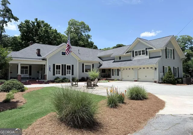 Photo 3 of Single family home for sale at 1049 N Main St NW, Conyers, GA 30012 | MLS# 10785511 | Listing updated on 2026-06-27