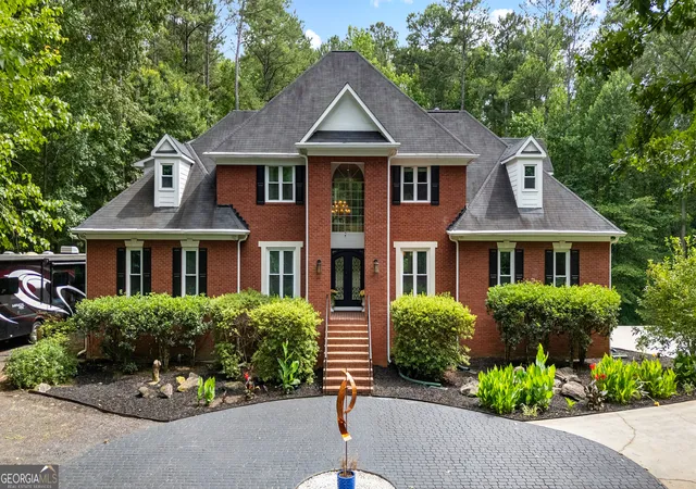 Photo 2 of Single family home for sale at 230 Camelot Dr, Fayetteville, GA 30214 | MLS# 10787550 | Listing updated on 2026-08-31