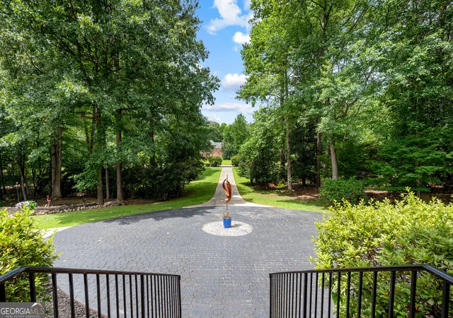 Photo 4 of Single family home for sale at 230 Camelot Dr, Fayetteville, GA 30214 | MLS# 10787550 | Listing updated on 2026-08-31