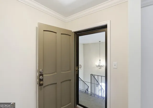 Listing Photo 4 - Condo for sale in building located at 53 Chaumont Sq NW, Atlanta, GA 30327