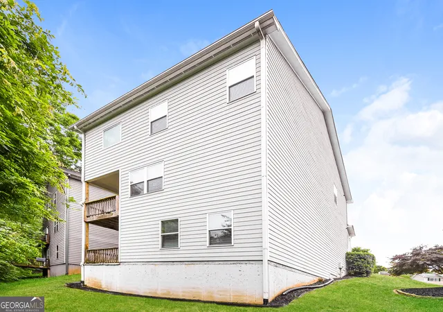 2nd image of 109 Cessna Dr, Canton, GA 30114 | MLS# 10794422