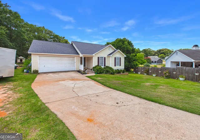 Homes for sale in Bonaire, GA | 206 Eric Dr, Bonaire, GA 31005 | MLS# 10798961