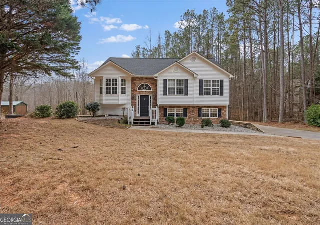 Photo 3 of Sale Pending at 401 Tapley Rd, Villa Rica, GA 30180 | MLS# 10678112 | Listing updated on 2026-02-13