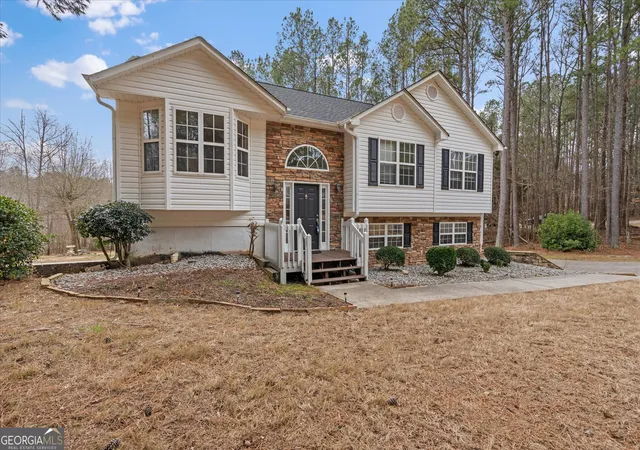 Photo 4 of Sale Pending at 401 Tapley Rd, Villa Rica, GA 30180 | MLS# 10678112 | Listing updated on 2026-02-13