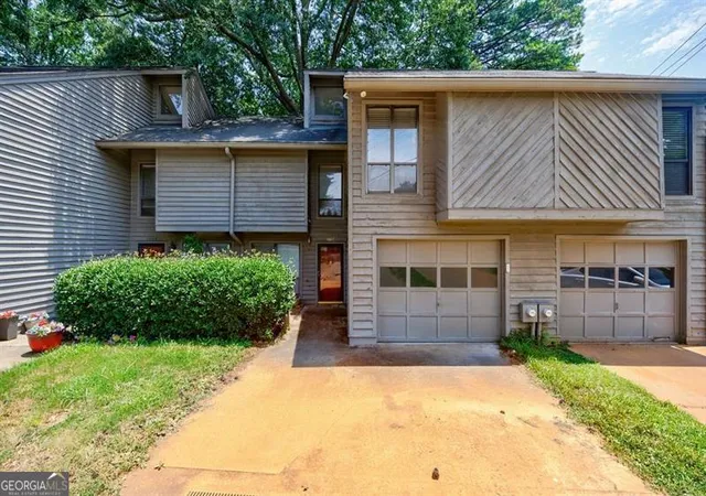 Photo 1 of Townhouse for sale at 1002 Creatwood Cir Se, Smyrna, GA 30080 | MLS# 10716428 | Listing updated on 2026-07-05