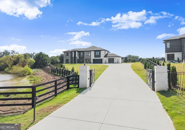 Photo 3 of Single family home for sale at 2031 Jones Phillips Rd, Dacula, GA 30019 | MLS# 10607712 | Listing updated on 2026-08-21