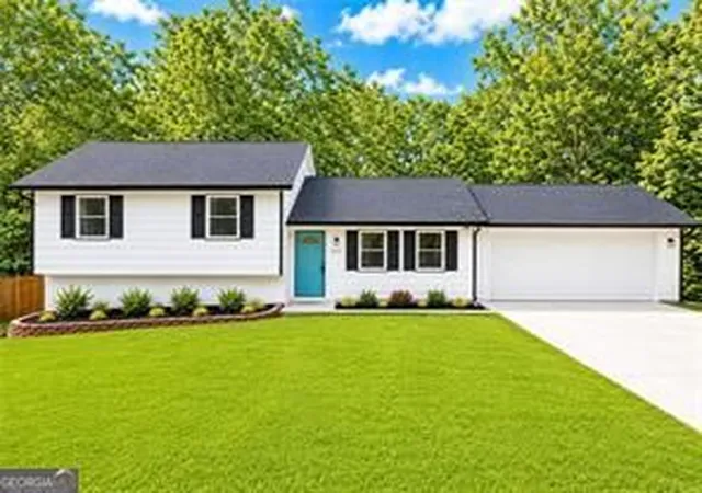 1st image of 1018 Wayne Dr, Snellville, GA 30078 | MLS# 10828459