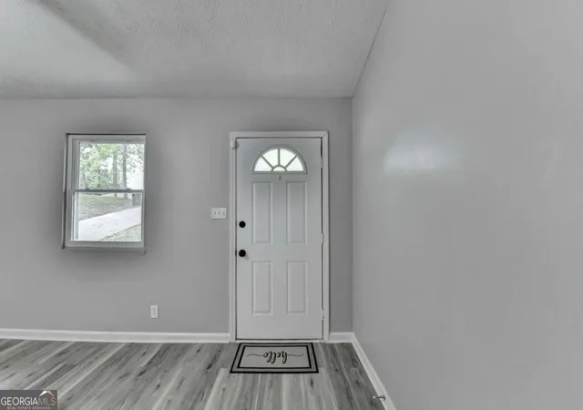 2nd image of 1018 Wayne Dr, Snellville, GA 30078 | MLS# 10828459