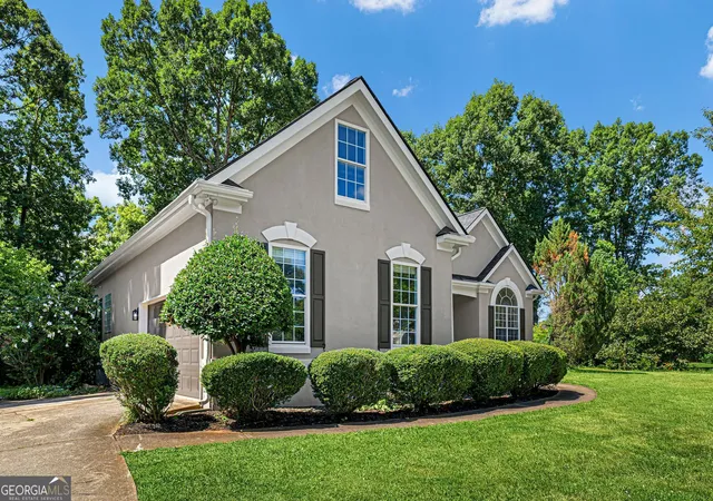 3rd image of 2333 Ettas Cir Se, Conyers, GA 30013 | MLS# 10811233