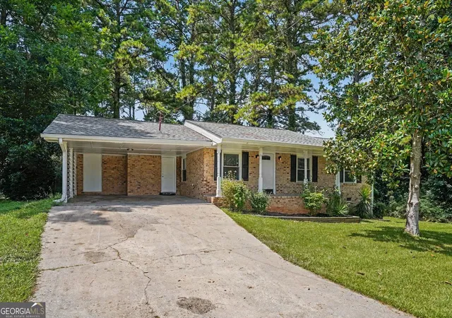 Photo 2 of Single family home for sale at 5920 Rolling Oaks Dr, Cumming, GA 30040 | MLS# 10831705 | Listing updated on 2026-09-07