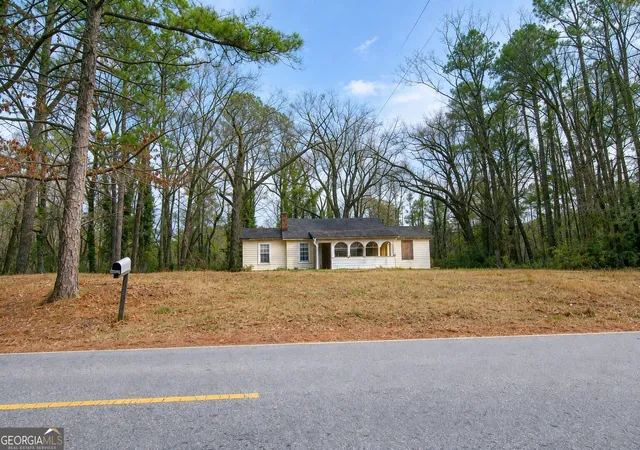 Photo 1 of Single family home for sale at 731 Bolton Rd Nw, Atlanta, GA 30331 | MLS# 10696670 | Listing updated on 2026-09-02