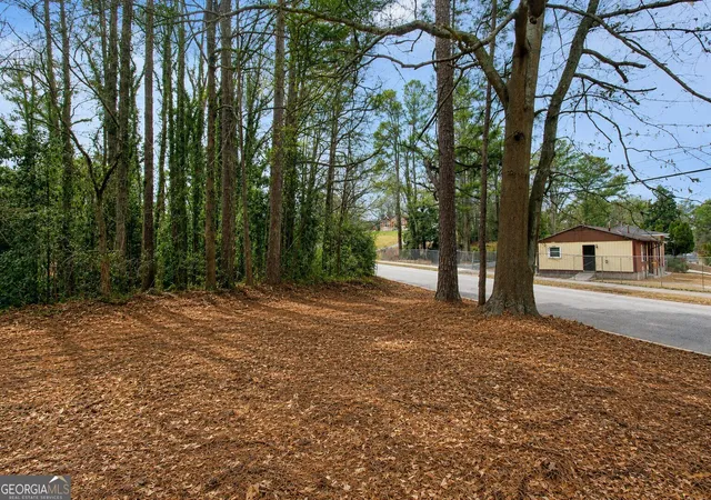 Photo 2 of Single family home for sale at 731 Bolton Rd Nw, Atlanta, GA 30331 | MLS# 10696670 | Listing updated on 2026-09-02