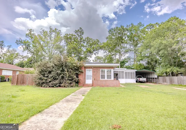 Photo 3 of Single family home for sale at 10 W Graham St, Mc Rae Helena, GA 31055 | MLS# 10809492 | Listing updated on 2026-08-15