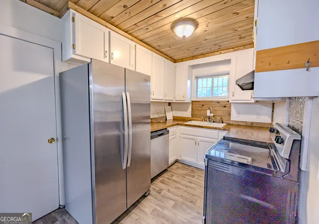 3rd image of 10 W Graham St, Mc Rae Helena, GA 31055 | MLS# 10809492