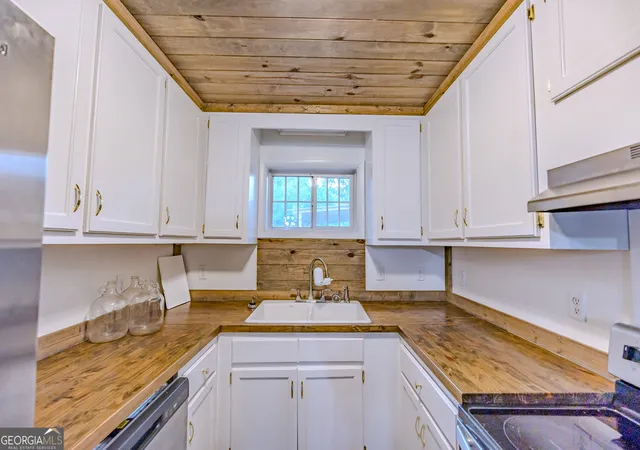 4th image of 10 W Graham St, Mc Rae Helena, GA 31055 | MLS# 10809492