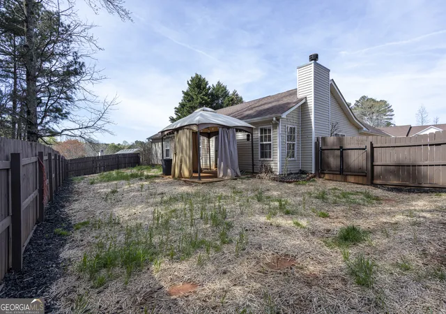 Photo 4 of Single family home for sale at 305 Bradford Ct, Auburn, GA 30011 | MLS# 10817648 | Listing updated on 2026-09-14