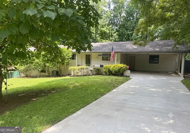 Photo 1 of Single family home for sale at 2665 Colonial Dr, College Park, GA 30337 | MLS# 10813373 | Listing updated on 2026-10-23