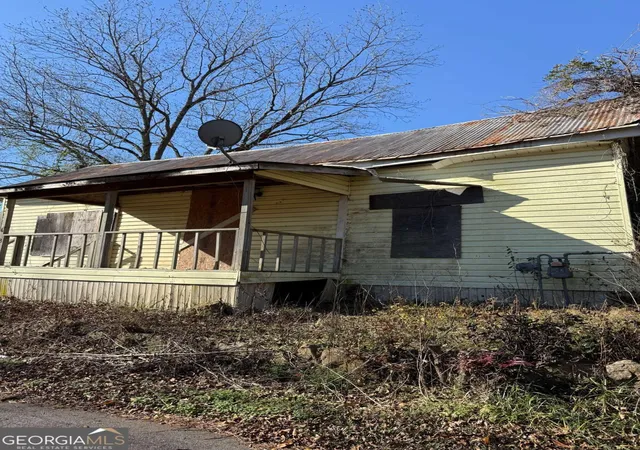 3rd image of 628 M L King St, Greenville, GA 30222 | MLS# 10803507