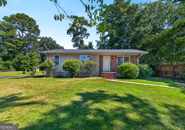Homes for sale in Lagrange, GA | 204 S Chilton Crescent, Lagrange, GA 30240 | MLS# 10803147