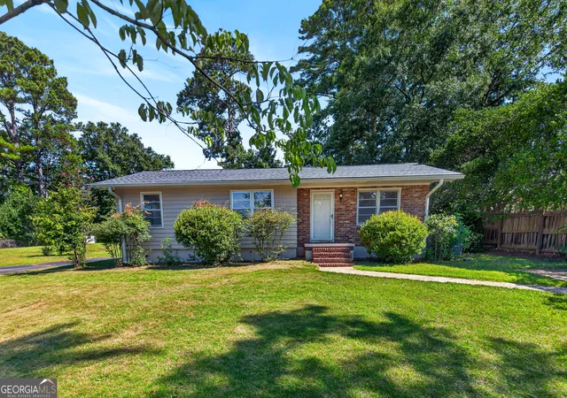 Homes for sale in Lagrange, GA | 204 S Chilton Crescent, Lagrange, GA 30240 | MLS# 10803147
