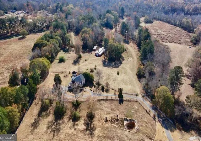 Photo 4 of Single family home for sale at 740 Patrick Mill Rd Sw, Winder, GA 30680 | MLS# 10773010 | Listing updated on 2026-08-30