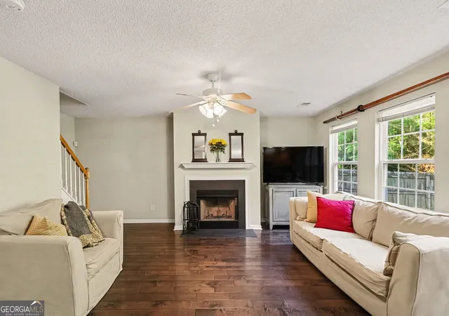 Photo 4 of Sale Pending at 6738 Brookfield Wy, Douglasville, GA 30134 | MLS# 10820867 | Listing updated on 2026-09-25