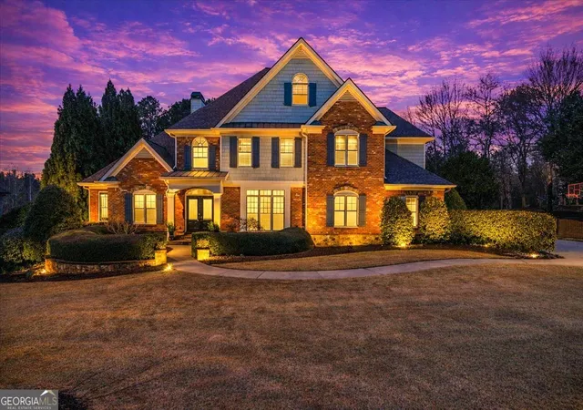Photo 2 of Single family home for sale at 4638 Manor Dr, Gainesville, GA 30506 | MLS# 10708979 | Listing updated on 2026-08-12