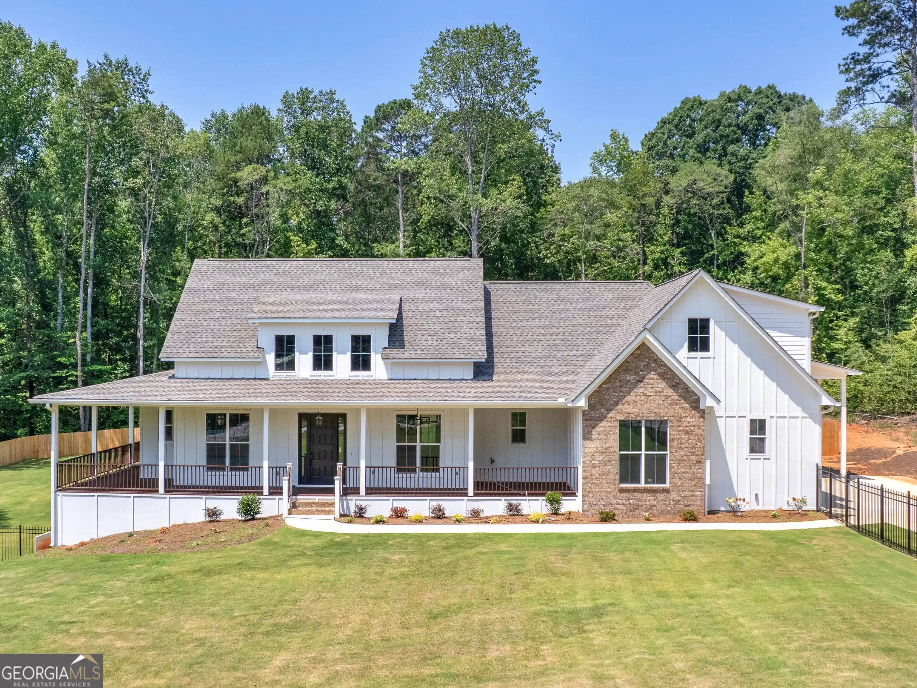 Photo 1 of Single family home for sale at 1019 Oakridge Dr, Griffin, GA 30223 | MLS# 10855603 | Listing updated on 2026-10-14