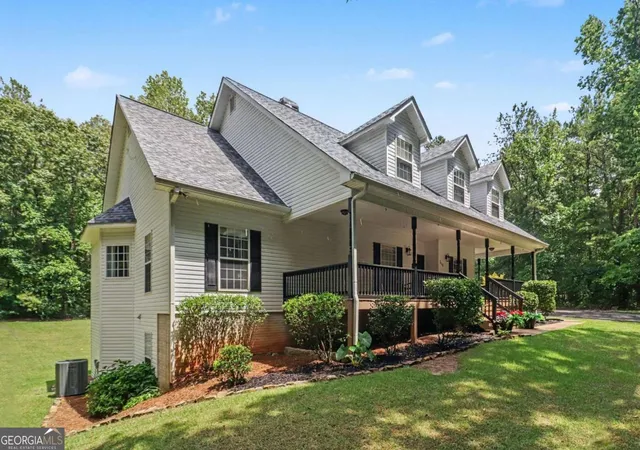 3rd image of 260 Nixon Rd, Senoia, GA 30276 | MLS# 10802989