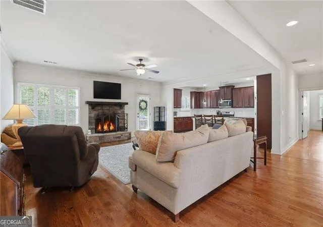 5th image of 423 Spring Lake Hls, White, GA 30184 | MLS# 10784436