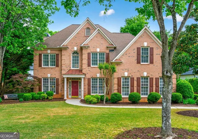 Photo 2 of Single family home for sale at 920 Whitetail Ct, Alpharetta, GA 30005 | MLS# 10774495 | Listing updated on 2026-08-31