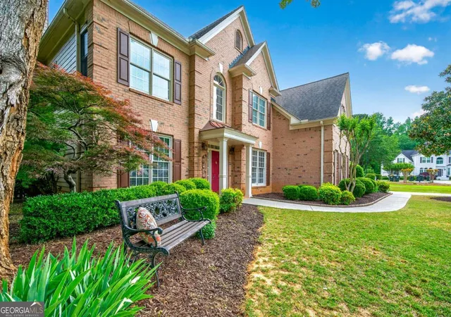 Photo 3 of Single family home for sale at 920 Whitetail Ct, Alpharetta, GA 30005 | MLS# 10774495 | Listing updated on 2026-08-31