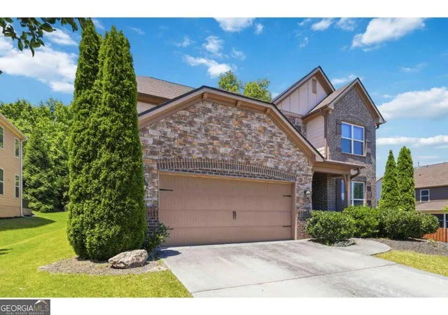 Photo 2 of Single family home for sale at 6220 Carleen Ct, Cumming, GA 30040 | MLS# 10776543 | Listing updated on 2026-07-17