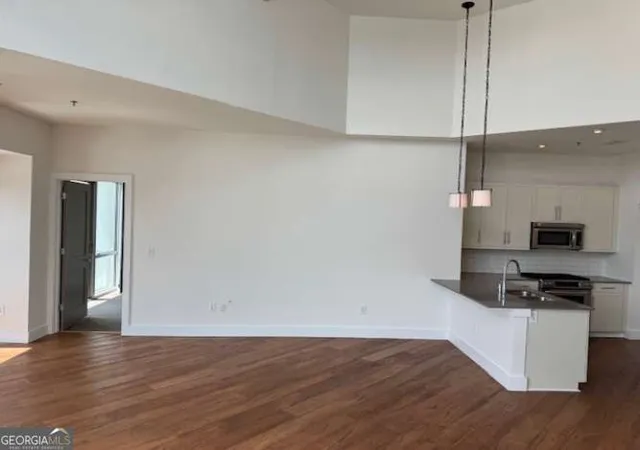 3rd image of 1100 Howell Mill Rd Nw #913, Atlanta, GA 30318 | MLS# 10742314