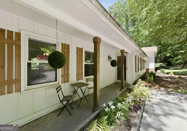 3rd image of 860 Oakdale Rd, Canton, GA 30114 | MLS# 10759252
