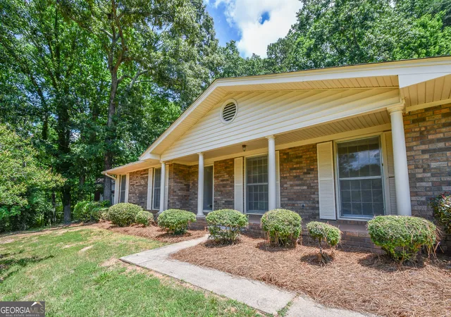 2nd image of 1512 Robinhood Trl, Gainesville, GA 30501 | MLS# 10786303