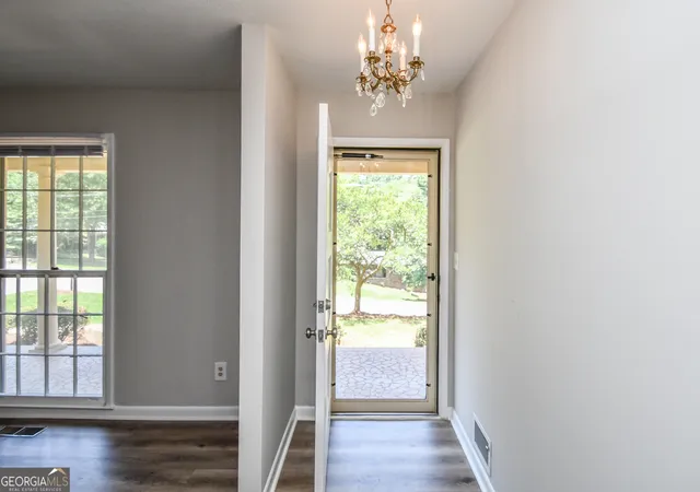 3rd image of 1512 Robinhood Trl, Gainesville, GA 30501 | MLS# 10786303