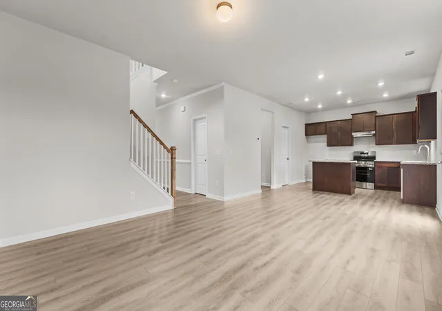 5th image of 153 232 Hampton Hollow Dr, Jefferson, GA 30549 | MLS# 10791225