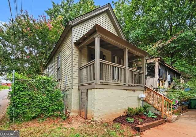 Homes for sale in Atlanta, GA | 898 Smith St Sw, Atlanta, GA 30310 | MLS# 10788805