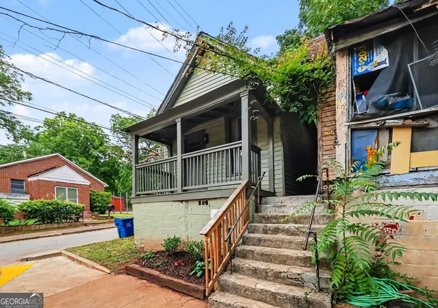 Homes for sale in Atlanta, GA | 898 Smith St Sw, Atlanta, GA 30310 | MLS# 10788805