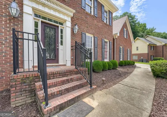 Photo 3 of Single family home for sale at 3335 Arborwoods Dr, Johns Creek, GA 30022 | MLS# 10800624 | Listing updated on 2026-09-09